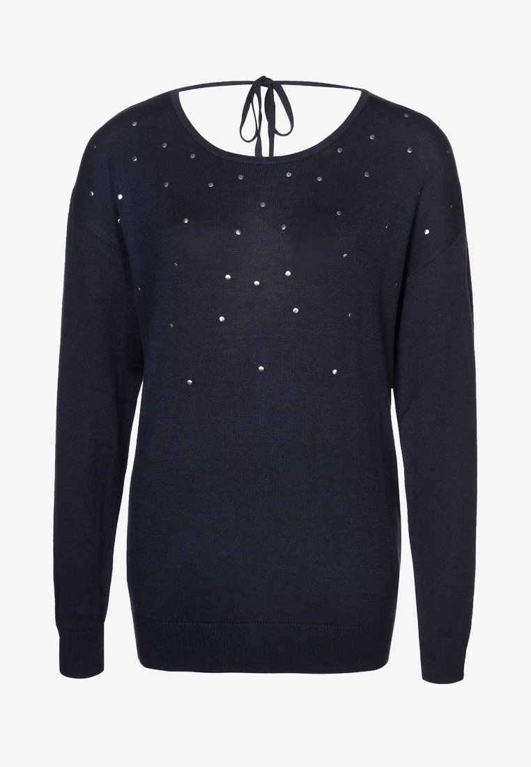 Marineblauer Strickpullover mit Rundhalsausschnitt, Bindeband auf der Rückseite und verstreuten silbernen Nieten auf der Vorderseite. Lange Ärmel und gerippter Saum.