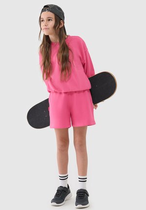 4F, - Krótkie spodenki sportowe