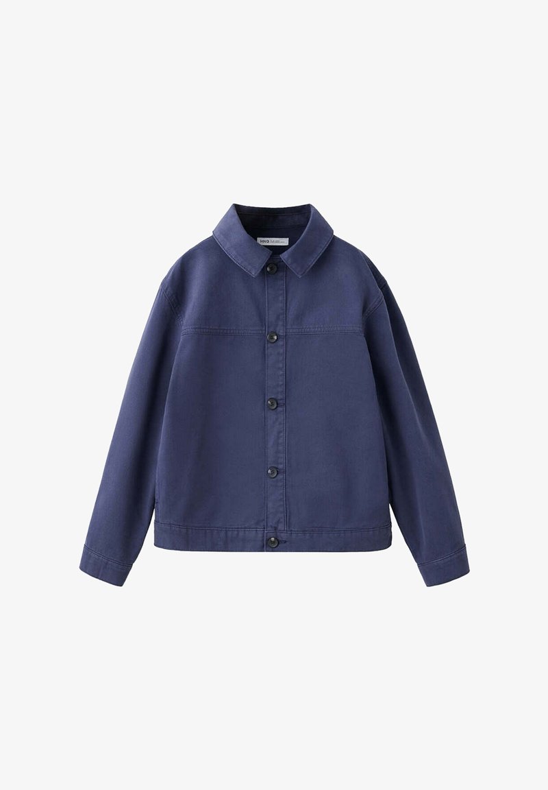 Veste boutonnée bleu foncé à manches longues avec un col pointu, présentée à plat sur un fond blanc.