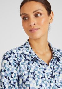 Damart CHAUDE - Camicia - bleu géométrique