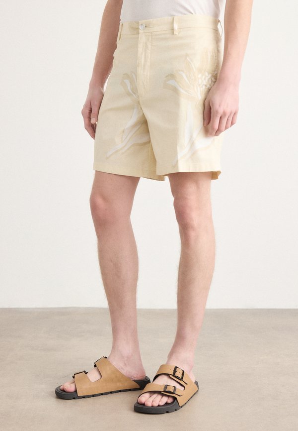 KARLOS - Shorts - sand