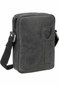Borsa a tracolla in pelle nera di forma quadrata, con zip di chiusura, tracolla regolabile, logo impresso e dettagli cuciti sulla parte frontale.