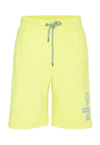 Gelbe Sportshorts aus leichtem Material mit elastischem Taillenbund, verstellbarem Kordelzug und einem aufgedruckten Logo auf dem linken Oberschenkel.