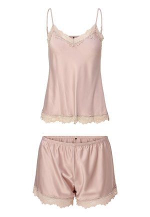 Conjunto de camisola y shorts de satén rosa claro con adorno de encaje en el escote, el dobladillo y los bordes de los shorts, con tirantes finos ajustables.