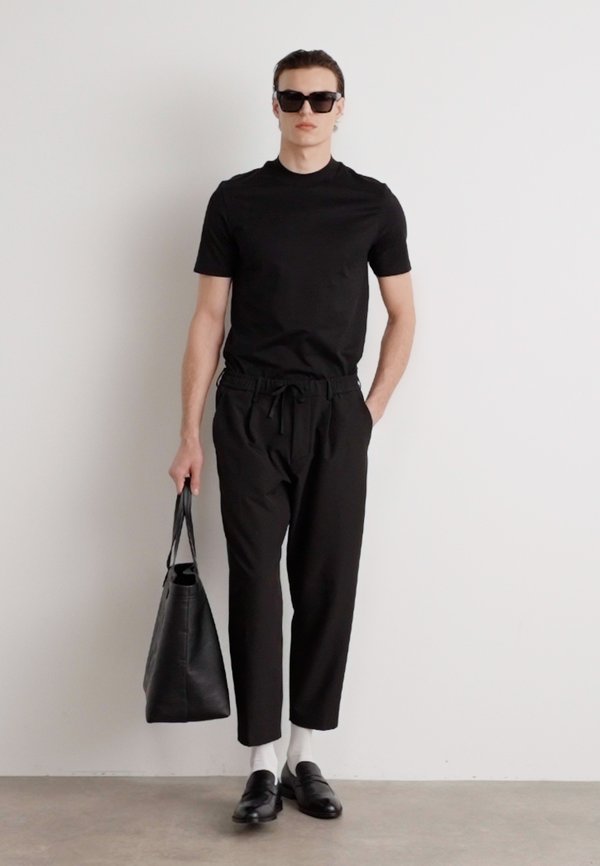 DIMERSOM - Basic T-shirt4