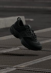 Wybrany, black/anthracite