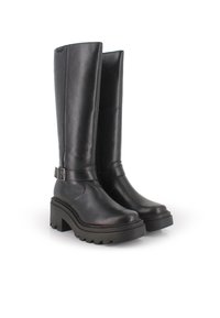 Botas altas de cuero negro con punta redondeada, suela de plataforma robusta y correa decorativa en el tobillo con detalle de hebilla. Acabado liso y texturizado.