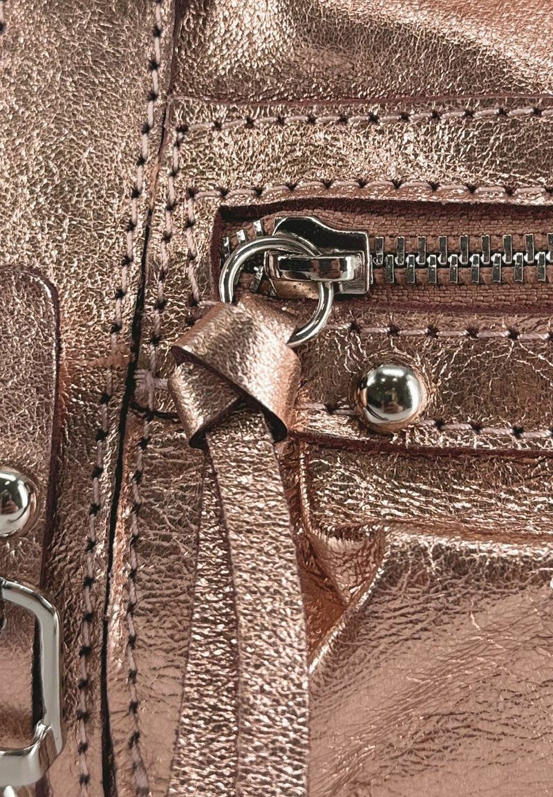 OH MY BAG MINI-SAC BOWLING EN SANDSTORM NANO Sac à main or