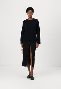 pure cashmere LOOSE FIT - Pulover - dark navy