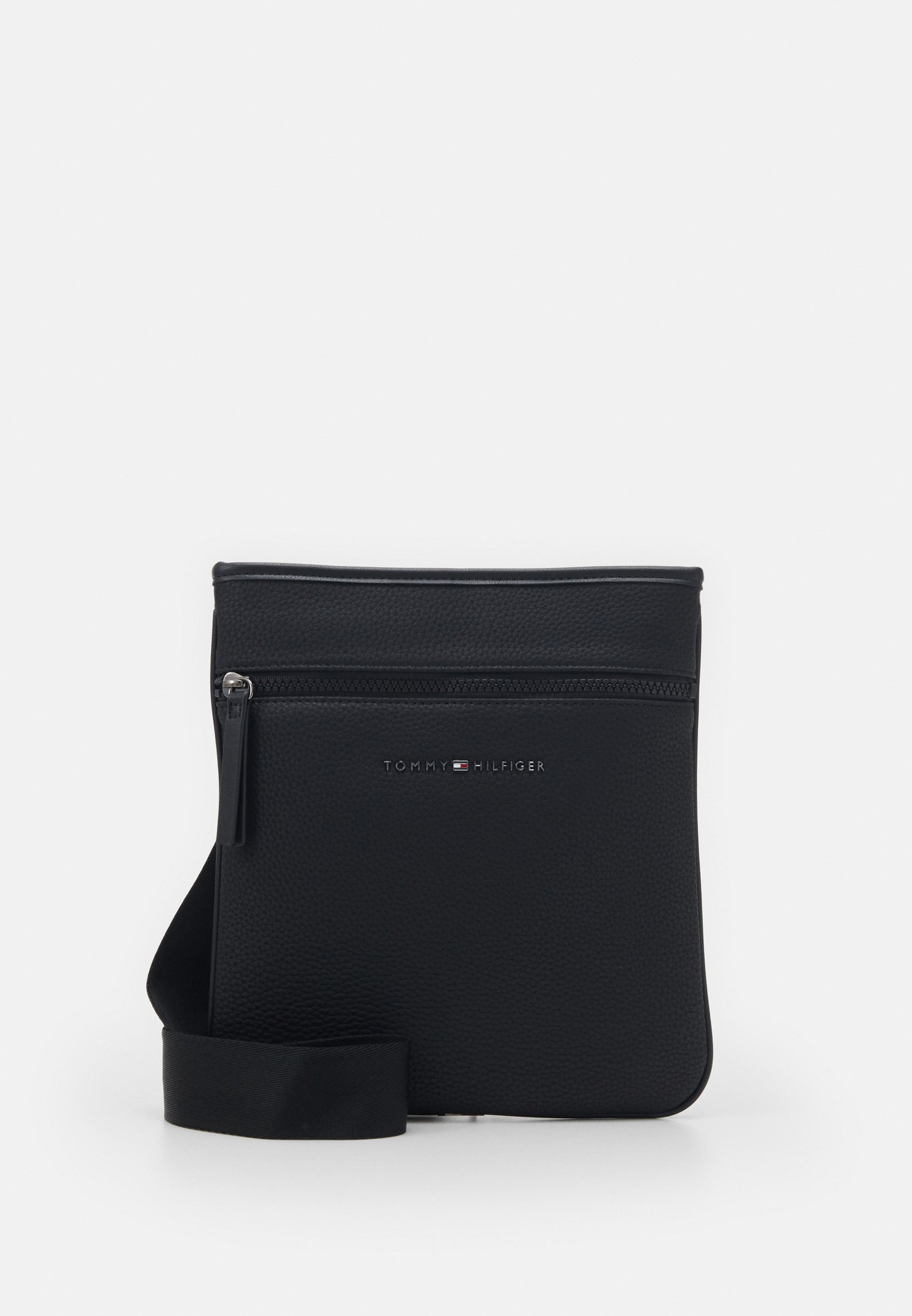 tommy hilfiger essential crossover