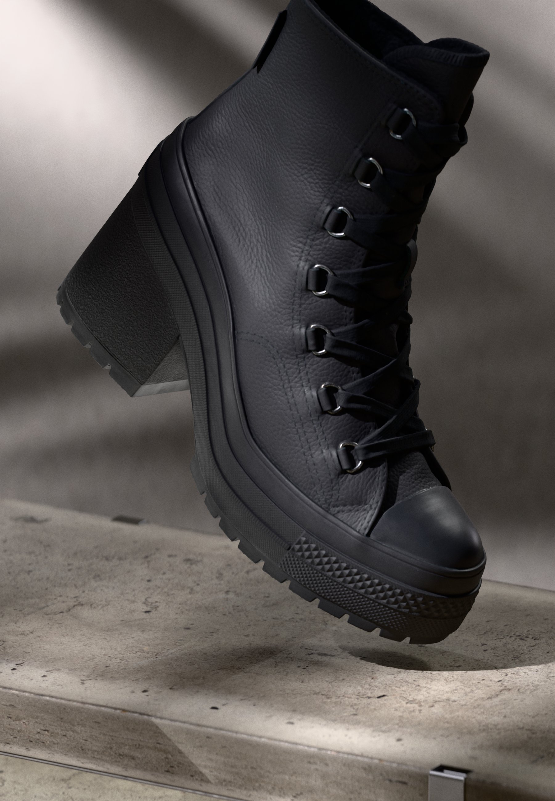 Converse Chuck 70 De Luxe Heel ブラック 23cm Converse CHUCK 70 DE LUXE HEEL PLATFORM - Suvarstomi