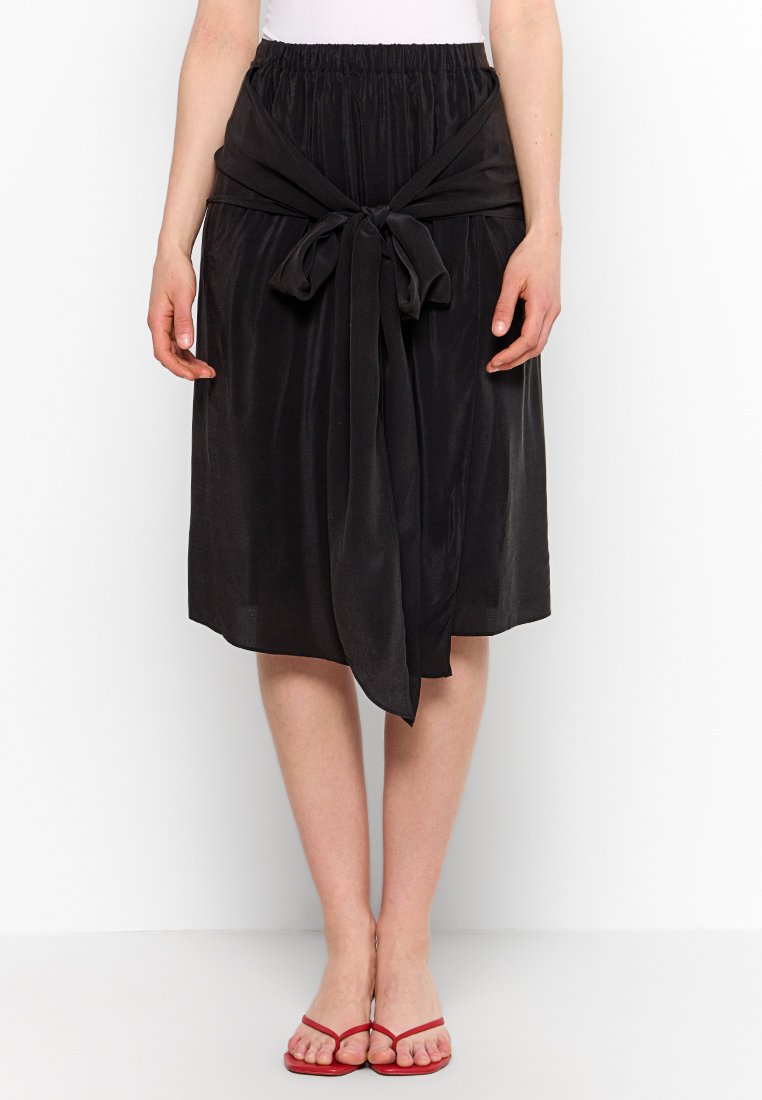 Vanessa Bruno Wikkelrok zwart Vanessa Bruno Wikkelrok zwart