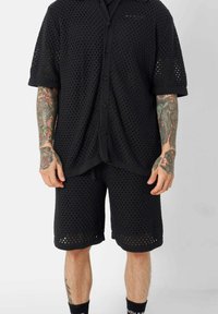 Sixth June Short - black