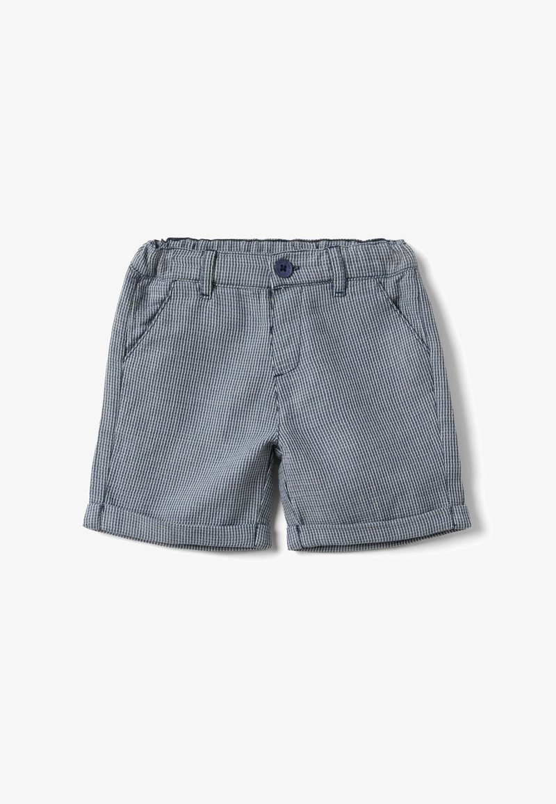 Shorts bébé à rayures bleues et blanches avec fermeture par bouton, taille élastique, passants pour ceinture, poches avant et ourlets retroussés.