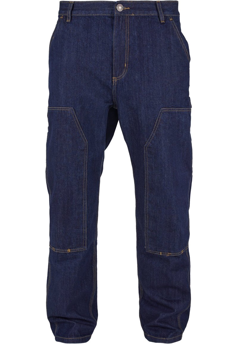 Pantalones cargo de mezclilla en azul oscuro con costuras amarillas. Presenta dos bolsillos frontales y dos bolsillos laterales con un diseño de ajuste relajado.