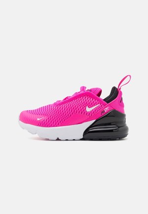 Jaskraworóżowy but sportowy Nike Air Max 270 z oddychającą siateczkową cholewką, białą podeszwą i czarną poduszką powietrzną w pięcie, widok z boku na białym tle.