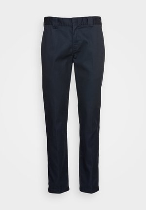Chinos blu navy realizzati in tessuto misto cotone, con un design a gamba dritta, passanti per cintura e senza motivi o dettagli visibili.