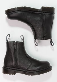 Dr. Martens Stövletter - black