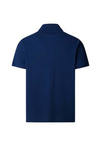 Polo shirt à manches courtes bleu marine avec un col classique et une texture douce et lisse. Présente un design épuré et simple sans logos visibles.