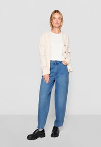 Seasalt Cornwall Vaqueros mom - mid wash tide