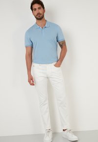Buratti SLIM FIT - Polokošeľa - baby blue