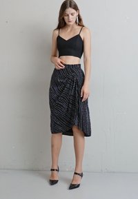 Iro ZIMA - Fustă tip creion - black