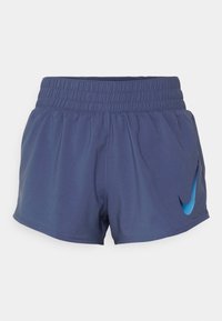 Pantalones cortos deportivos azul marino con cintura elástica y pequeño logo de Nike en degradado azul en la parte inferior derecha de la pierna.