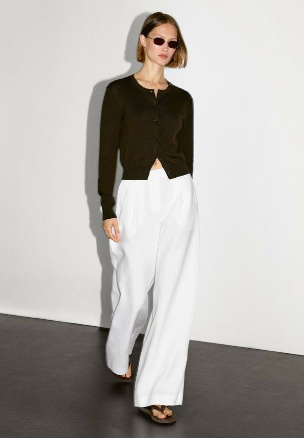 WITH RHINESTONE DETAIL  - Cardigan4