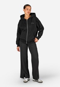 Pegador RAMIRA OVERSIZED JACKET - Φούτερ με φερμουάρ - black/anthracize