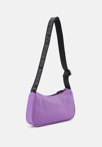 Karl Lagerfeld Jeans URBAN SHOULDERBAG - Borsa a mano - english lavender