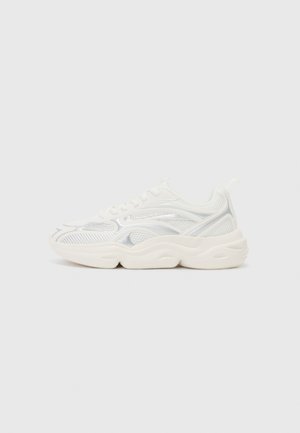 Sneakersy niskie