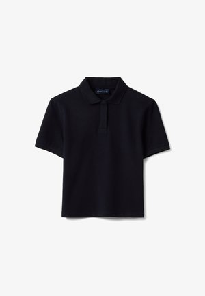 Zwart poloshirt met korte mouwen, een kraag en een knoopsluiting met twee knopen, plat gelegd op een witte achtergrond.