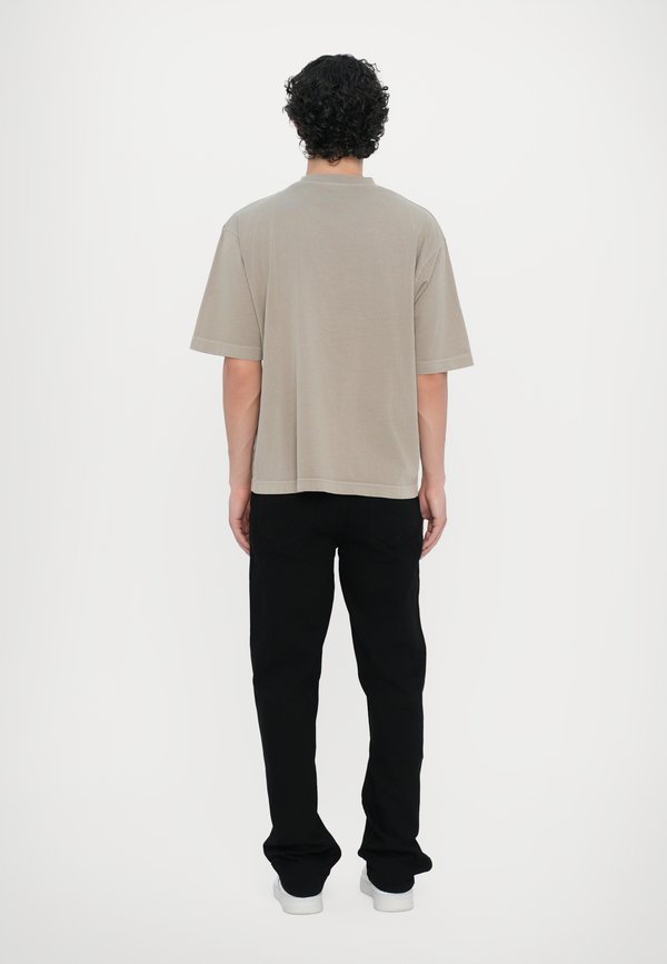 GARMENT DYE LOOGO TEE - Print T-shirt - dusty sage3