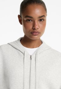 OYSHO HOODED LONG KNIT - Kardigán - mottled light grey