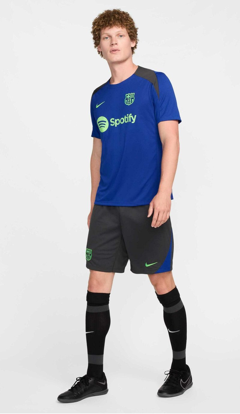 Nike Performance BARCELONA Shorts anthracite old royal lime