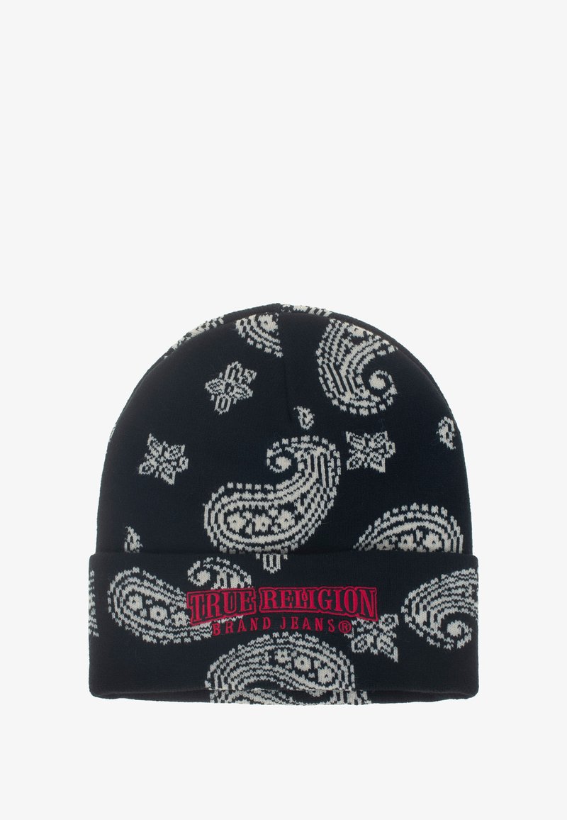 Czarna czapka z białymi wzorami paisley i wywiniętym mankietem z czerwonym napisem "True Religion Brand Jeans".