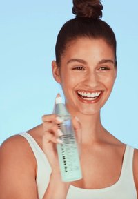 Peter Thomas Roth WATER DRENCH HYDRATING TONER MIST - Tonic