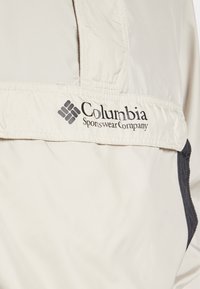Columbia CHALLENGER™  - Vjetrovka - dark stone, shark