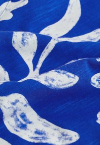 Next V-NECK BUBBLE HEM - REGULAR FIT - Triko s potiskem - blue white print