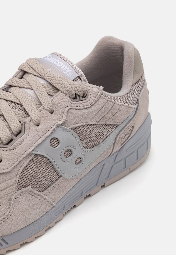 SHADOW 5000 UNISEX - Trainers - dove4