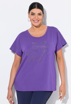 - T-shirt z nadrukiem
