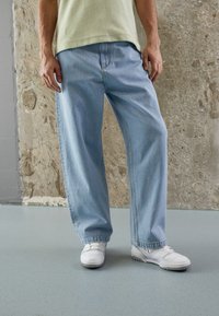 Carhartt WIP BRANDON PANT - Vaqueros baggy - blue