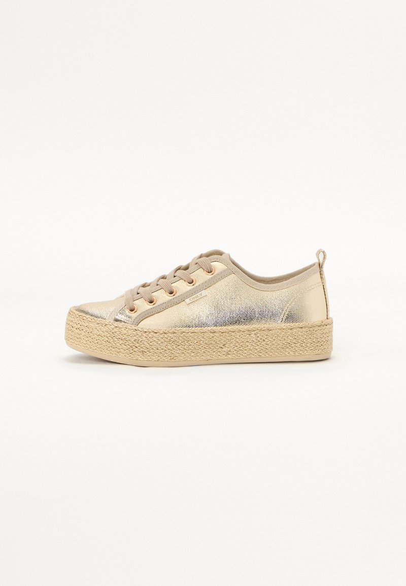 Gold and beige casual sneakers with a metallic finish, woven jute platform sole, and lace-up design. Soft texture and rounded shape.