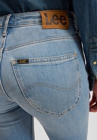 Lee BREESE BOOT - Džíny Bootcut - light-blue denim