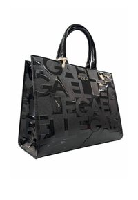 Borsa a mano in pelle verniciata nera con design del logo in rilievo, forma strutturata, doppi manici e accenti hardware minimalisti.