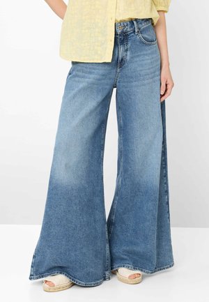 Flared jeans - used regular blue