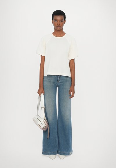 CLOSED WIDE SLEEVE - Basic T-shirt - ivory