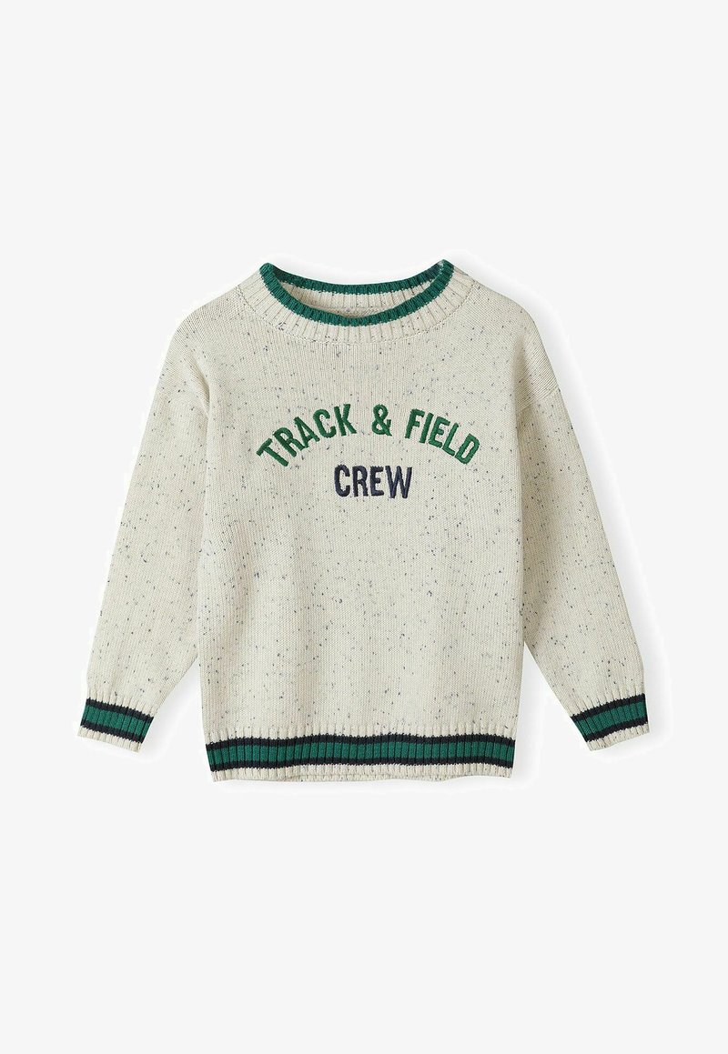 Cremefarbener Strickpullover mit grünen und dunkelblauen Akzenten. Mit dem Schriftzug "TRACK & FIELD" und "CREW", sowie geripptem Kragen, Bündchen und Saum.