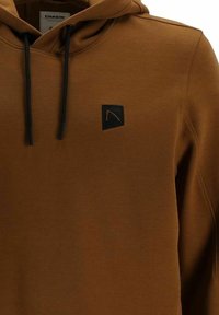 Sweat à capuche marron avec cordons noirs et petit logo carré noir avec une ligne inclinée sur la poitrine.