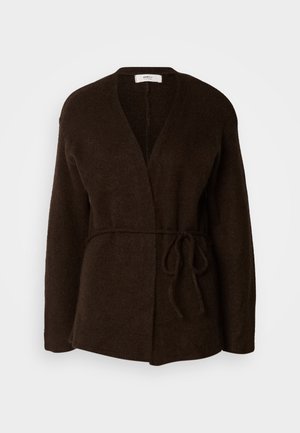 Tamsiai ruda megzta kardiganas su užsakomuoju dizainu, atviru priekiu, ilgomis rankovėmis ir atitinkamu nėrinio diržu ties liemeniu. Minkšta, tekstūruota medžiaga.